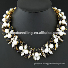 Yiwu commerce de gros baroque pearl collier col collier pour femmes